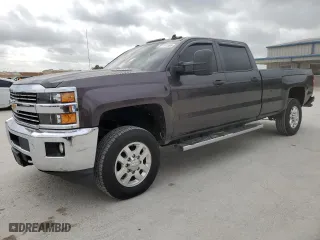 2015 Chevrolet Silverado 3500HD LT with VIN 1GC4KZE81FF100130, listed as a Copart auction lot 51757555 with 299,794 mi miles and Clean Title. Bid and sale history available at carsss.com. Image 1.