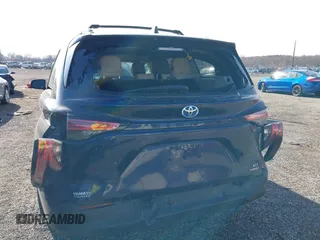 2021 Toyota Sienna XLE with VIN 5TDJRKEC6MS050638, listed as a IAAI auction lot 40875583 with 22,602 mi miles and . Bid and sale history available at DreamBid. Image 6.