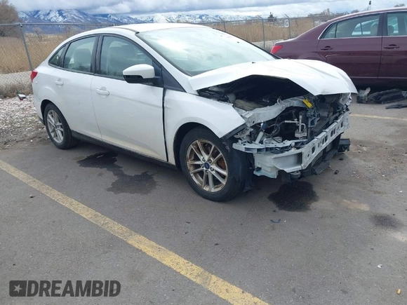 2016 Ford Focus SE with VIN 1FADP3F21GL365163, listed as a IAAI auction lot 41845002 with 187,070 mi miles. Bid and sale history available at carsss.com. Image 1.
