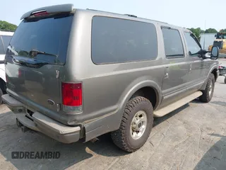 2003 Ford Excursion Limited с VIN 1FMNU43S83EC62057, выставлен на аукционе IAAI как лот 42392383 с пробегом 166 670 миль миль и . История ставок и продаж доступна на DreamBid. Изображение 4.