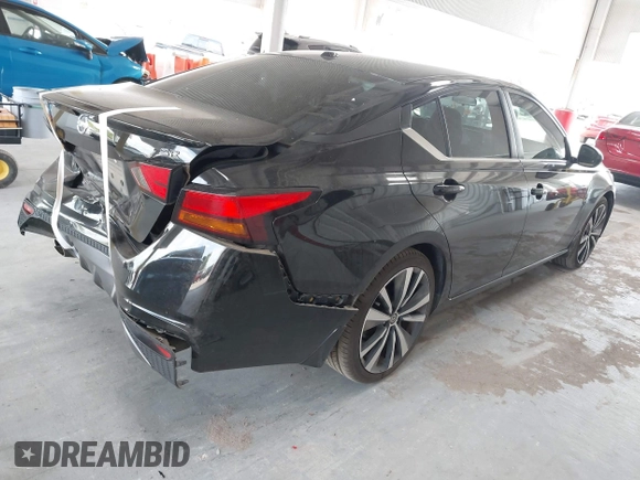 2019 Nissan Altima SR with VIN 1N4BL4CV4KC100348, listed as a IAAI auction lot 42116372 with 178,495 mi miles and . Bid and sale history available at carsss.com. Image 4.