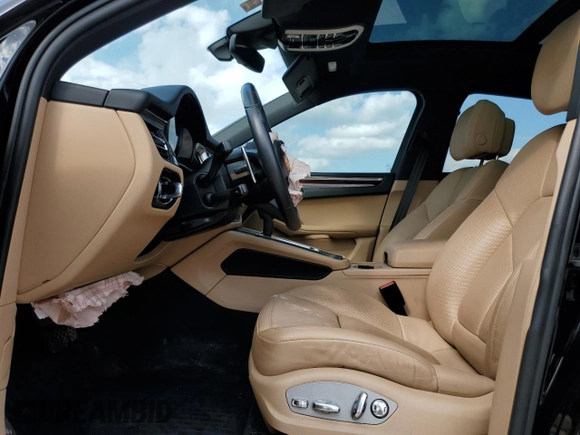 2023 Porsche Macan S z VIN WP1AG2A58PLB41105, wystawiony jako Copart lot #44139785 z przebiegiem 24 677 mil mil oraz Szkody całkowita. Historia ofert i sprzedaży dostępna na DreamBid. Obrazek 7.