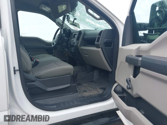 2022 Ford F-250 XL z VIN 1FT7W2BT3NEC98831, wystawiony jako IAAI lot #41851281 z przebiegiem 24 876 mil mil oraz . Historia ofert i sprzedaży dostępna na DreamBid. Obrazek 5.
