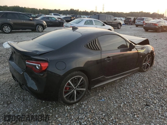 2019 Toyota 86 GT z VIN JF1ZNAE10K9702629, wystawiony jako Copart lot #43239885 z przebiegiem 72 261 mil mil oraz Szkoda całkowita • Salvage title. Historia ofert i sprzedaży dostępna na DreamBid. Obrazek 3.