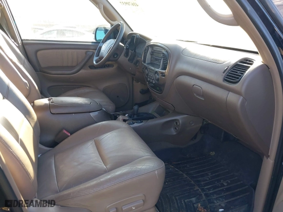 2003 Toyota Sequoia Limited with VIN 5TDBT48A73S146644, listed as a IAAI auction lot 41670937 with 254,916 mi miles. Bid and sale history available at carsss.com. Image 5.