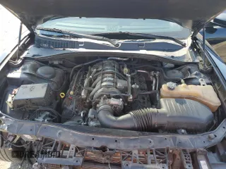 2018 Dodge Charger R/T z VIN 2C3CDXCT3JH158236, wystawiony jako Copart lot #53741025 z przebiegiem 126 914 mil mil oraz Szkoda całkowita • Salvage title. Historia ofert i sprzedaży dostępna na DreamBid. Obrazek 11.