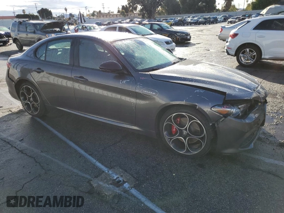 2022 Alfa Romeo Giulia Ti with VIN ZARFAMBN8N7656863, listed as a Copart auction lot 68858332 with 5,826 mi miles. Bid and sale history available at carsss.com. Image 4.