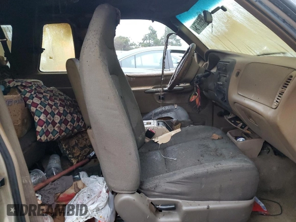2002 Ford Explorer Sport Value с VIN 1FMYU60E22UC22309, выставлен на аукционе Copart как лот 85666754 с пробегом Не указан миль и Списание • Salvage title. История ставок и продаж доступна на DreamBid. Изображение 7.