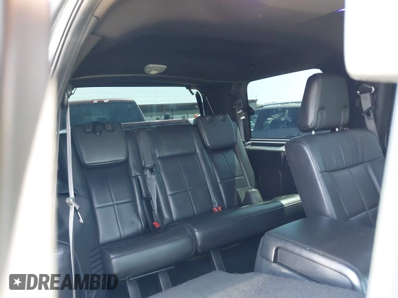 2013 Lincoln Navigator z VIN 5LMJJ2H58DEL03767, wystawiony jako IAAI lot #41986480 z przebiegiem 171 007 mil mil oraz . Historia ofert i sprzedaży dostępna na DreamBid. Obrazek 8.
