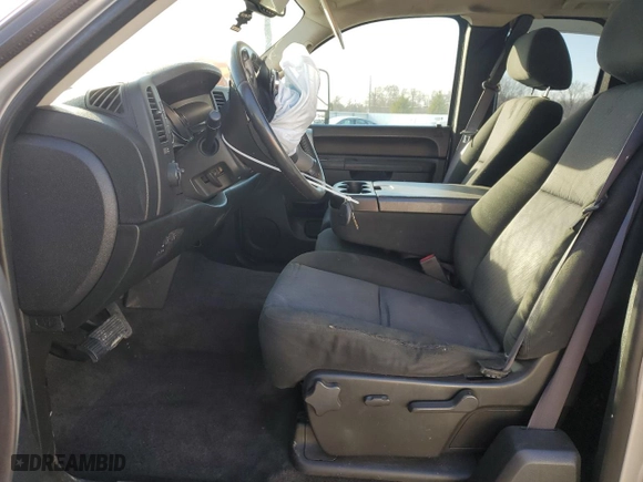 2011 GMC Sierra 2500HD SLE with VIN 1GT220CG9BZ200191, listed as a Copart auction lot 43624545 with 193,940 mi miles and Salvage Title. Bid and sale history available at carsss.com. Image 7.