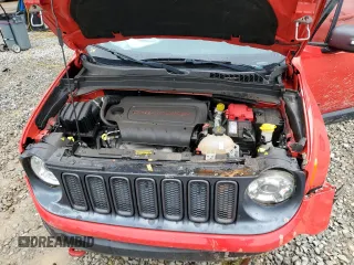 2018 Jeep Renegade Trailhawk with VIN ZACCJBCBXJPG96008, listed as a Copart auction lot 56657785 with 46,560 mi miles and Salvage title. Bid and sale history available at DreamBid. Image 12.