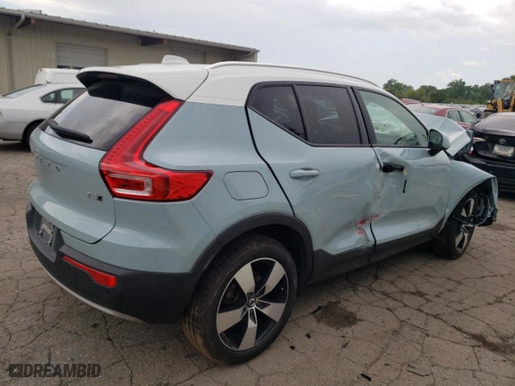 2019 Volvo XC40 Momentum with VIN YV4162XZ7K2003114, listed as a Copart auction lot 59635293 with 0 mi miles. Bid and sale history available at carsss.com. Image 3.