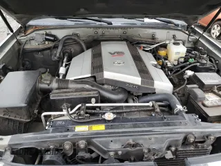 2000 Toyota Land Cruiser with VIN JT3HT05J5Y0114569, listed as a Copart auction lot 86542484 with 256,816 mi miles and Salvage Title. Bid and sale history available at carsss.com. Image 12.