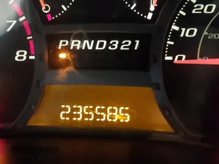 2005 Chevrolet Colorado LS ZQ8 z VIN 1GCCS196458238558, wystawiony jako IAAI lot #41641153 z przebiegiem 235 585 mil mil oraz . Historia ofert i sprzedaży dostępna na DreamBid. Obrazek 15.