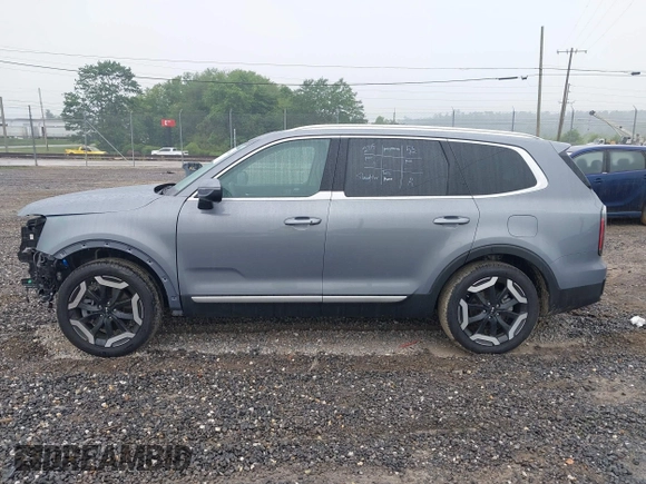 2024 Kia Telluride EX with VIN 5XYP34GC8RG493124, listed as a IAAI auction lot 42438819 with 20,320 mi miles and . Bid and sale history available at DreamBid. Image 15.