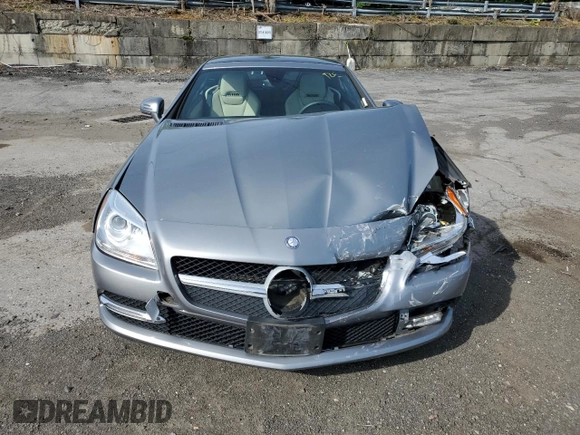 2015 Mercedes-Benz SLK 250 with VIN WDDPK4HA1FF106580, listed as a Copart auction lot 57462625 with 37,971 mi miles and Salvage title. Bid and sale history available at DreamBid. Image 5.