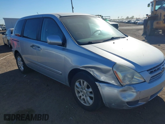 2008 Kia Sedona with VIN KNDMB133686227144, listed as a IAAI auction lot 41868692 with 124,269 mi miles. Bid and sale history available at carsss.com. Image 6.