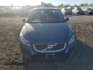 2011 Volvo C30 z VIN YV1672MK2B2238303, wystawiony jako Copart lot #76824794 z przebiegiem 63 574 mil mil oraz Tytuł czysty. Historia ofert i sprzedaży dostępna na DreamBid. Obrazek 5.