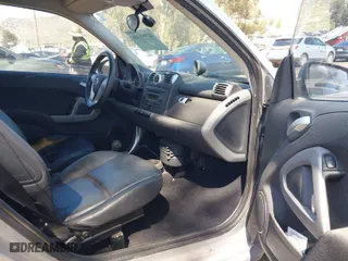 2008 Smart fortwo Pure with VIN WMEEJ31X28K187372, listed as a IAAI auction lot 41993316 with 113,248 mi miles. Bid and sale history available at carsss.com. Image 5.