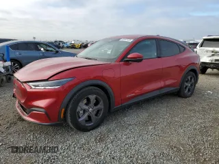 2022 Ford Mustang Mach-E Select z VIN 3FMTK1RM8NMA30270, wystawiony jako Copart lot #44107125 z przebiegiem 67 494 mil mil oraz Szkody całkowita. Historia ofert i sprzedaży dostępna na DreamBid. Obrazek 1.