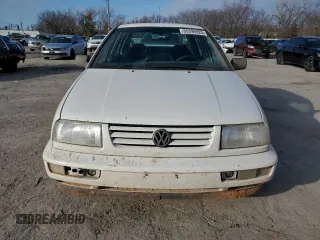 1998 Volkswagen Jetta z VIN 3VWVA81H4WM127083, wystawiony jako Copart lot #88396925 z przebiegiem 192 757 mil mil oraz Szkoda całkowita • Salvage title. Historia ofert i sprzedaży dostępna na DreamBid. Obrazek 5.