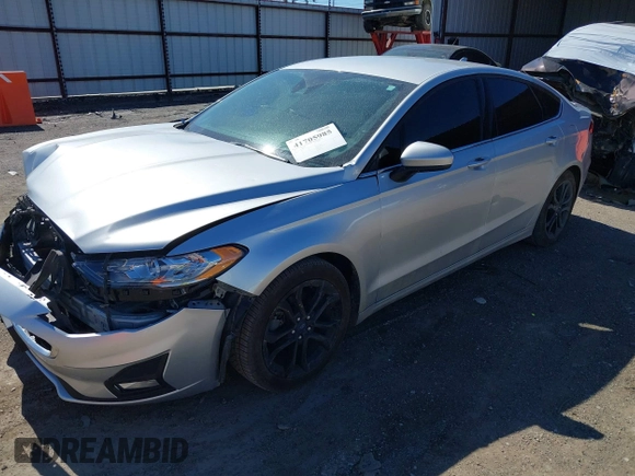 2019 Ford Fusion SE with VIN 3FA6P0HD9KR172372, listed as a IAAI auction lot 41705985 with 145,893 mi miles. Bid and sale history available at carsss.com. Image 2.