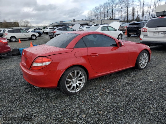 2005 Mercedes-Benz SLK-Class with VIN WDBWK56F75F042875, listed as a Copart auction lot 43646275 with 101,670 mi miles and Salvage Title. Bid and sale history available at carsss.com. Image 3.