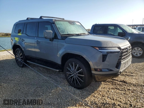 2024 Lexus GX 550 Luxury with VIN JTJVBCDX2R5009711, listed as a Copart auction lot 75074694 with 1,598 mi miles and Salvage title. Bid and sale history available at DreamBid. Image 4.