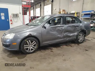 2006 Volkswagen Jetta 2.5L с VIN 3VWDF71KX6M661403, выставлен на аукционе Copart как лот 60983975 с пробегом 189 000 миль миль и Списание • Salvage title. История ставок и продаж доступна на DreamBid. Изображение 1.