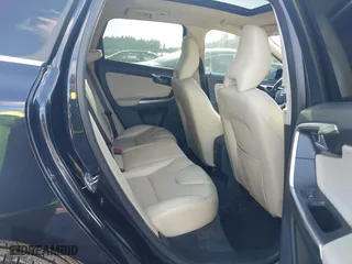 2016 Volvo XC60 T5 Drive-E Premier with VIN YV440MDK3G2915618, listed as a IAAI auction lot 41112381 with 75,720 mi miles. Bid and sale history available at carsss.com. Image 8.