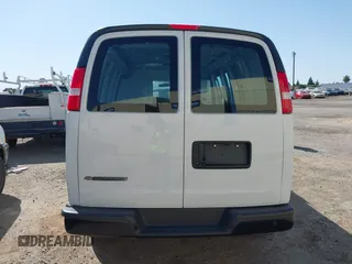 2023 Chevrolet Express Cargo с VIN 1GCWGAFP2P1109998, выставлен на аукционе IAAI как лот 42328435 с пробегом 5 258 миль миль и . История ставок и продаж доступна на DreamBid. Изображение 16.