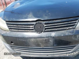 2011 Volkswagen Jetta SE с VIN 3VWDZ7AJ6BM379316, выставлен на аукционе IAAI как лот 42101190 с пробегом 145 496 миль миль и . История ставок и продаж доступна на DreamBid. Изображение 13.