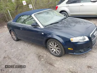2009 Audi A4 2.0T with VIN WAUDF48H89K005849, listed as a IAAI auction lot 42000247 with 113,561 mi miles. Bid and sale history available at carsss.com. Image 1.