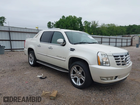 2007 Cadillac Escalade EXT with VIN 3GYFK62817G141539, listed as a IAAI auction lot 42022337 with 211,440 mi miles. Bid and sale history available at carsss.com. Image 1.