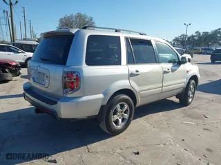 2007 Honda Pilot EX with VIN 5FNYF28417B043598, listed as a IAAI auction lot 41535648 with 171,012 mi miles. Bid and sale history available at carsss.com. Image 4.