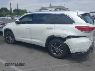 2018 Toyota Highlander SE with VIN 5TDKZRFH7JS546793, listed as a IAAI auction lot 42156937 with 59,181 mi miles and . Bid and sale history available at DreamBid. Image 14.