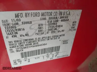 2004 Ford Super Duty F-250 XL with VIN 1FTNW21PX4EB40304, listed as a IAAI auction lot 40306447 with 148,306 mi miles. Bid and sale history available at carsss.com. Image 9.