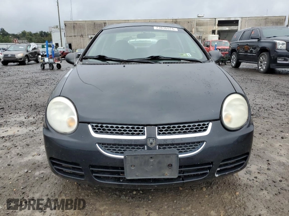 2004 Dodge Neon SXT z VIN 1B3ES56C34D639617, wystawiony jako Copart lot #73036524 z przebiegiem 126 165 mil mil oraz Czysty tytuł • Clean title. Historia ofert i sprzedaży dostępna na DreamBid. Obrazek 5.