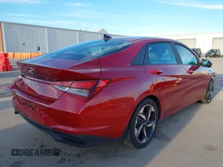 2023 Hyundai Elantra SEL z VIN KMHLS4AG2PU432789, wystawiony jako IAAI lot #41209555 z przebiegiem 24 390 mil mil oraz . Historia ofert i sprzedaży dostępna na DreamBid. Obrazek 4.