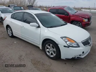 2008 Nissan Altima 2.5 with VIN 1N4AL21E88N546924, listed as a IAAI auction lot 41685591 with 144,537 mi miles. Bid and sale history available at carsss.com. Image 1.