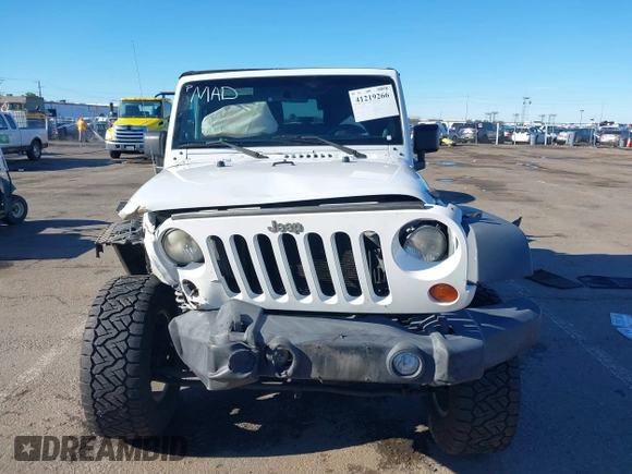 2011 Jeep Wrangler Rubicon with VIN 1J4HA6D17BL620734, listed as a IAAI auction lot 41219266 with 83,796 mi miles and . Bid and sale history available at carsss.com. Image 12.