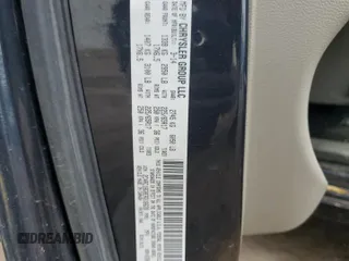2014 Chrysler Town & Country Touring z VIN 2C4RC1BG8ER316628, wystawiony jako Copart lot #58414065 z przebiegiem 180 084 mil mil oraz Szkoda całkowita • Salvage title. Historia ofert i sprzedaży dostępna na DreamBid. Obrazek 13.