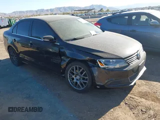 2013 Volkswagen Jetta SE with VIN 3VWDP7AJ9DM449304, listed as a IAAI auction lot 41677422 with 133,897 mi miles and . Bid and sale history available at DreamBid. Image 6.