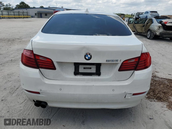 2015 BMW 5 Series 528i z VIN WBA5A5C53FD518240, wystawiony jako Copart lot #56024965 z przebiegiem 194 621 mil mil oraz Szkoda całkowita • Salvage title. Historia ofert i sprzedaży dostępna na DreamBid. Obrazek 6.