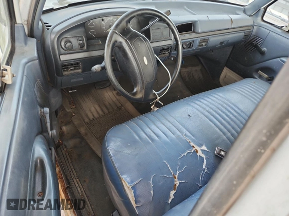1993 Ford F-250 with VIN 1FTHF25Y3PLA94797, listed as a Copart auction lot 62071595 with 189,058 mi miles and Clean title. Bid and sale history available at DreamBid. Image 8.