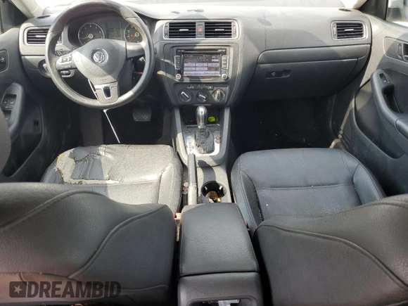 2012 Volkswagen Jetta SE with VIN 3VWDP7AJ5CM301844, listed as a Copart auction lot 60648525 with 204,031 mi miles and Clean title. Bid and sale history available at DreamBid. Image 8.