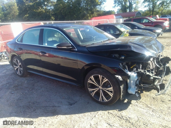 2021 Volkswagen Passat 2.0T SE with VIN 1VWSA7A34MC014993, listed as a IAAI auction lot 40556424 with 64,508 mi miles. Bid and sale history available at carsss.com. Image 14.