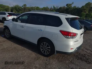 2013 Nissan Pathfinder SV with VIN 5N1AR2MN3DC671772, listed as a IAAI auction lot 41918880 with 116,182 mi miles. Bid and sale history available at carsss.com. Image 3.