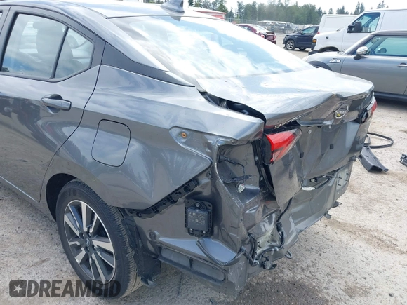 2024 Nissan Versa SV z VIN 3N1CN8EV6RL910272, wystawiony jako IAAI lot #42500325 z przebiegiem 8 343 mil mil oraz . Historia ofert i sprzedaży dostępna na DreamBid. Obrazek 18.