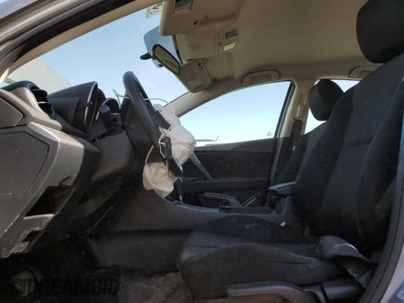 2012 Mazda 3 i Sport z VIN JM1BL1UFXC1621717, wystawiony jako Copart lot #54378805 z przebiegiem Nie podano mil oraz Szkoda całkowita • Salvage title. Historia ofert i sprzedaży dostępna na DreamBid. Obrazek 7.